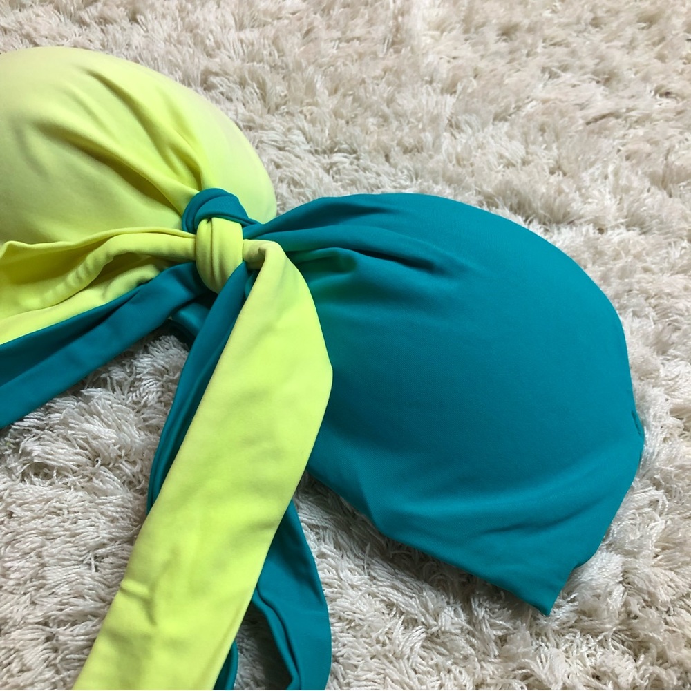 Pre-Owned Victoria’s Secret PINK Strapless Bikini Top Size S